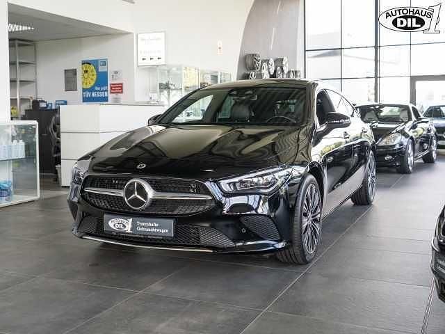 Gebraucht Mercedes CLA220 190 PS (139 kW) 2022 Schwarz (nachtschwarz  unilac Limousine