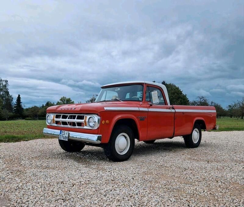Rot Gebraucht 1968 Dodge D200 SUV | 16.500 € - Bild 1/4