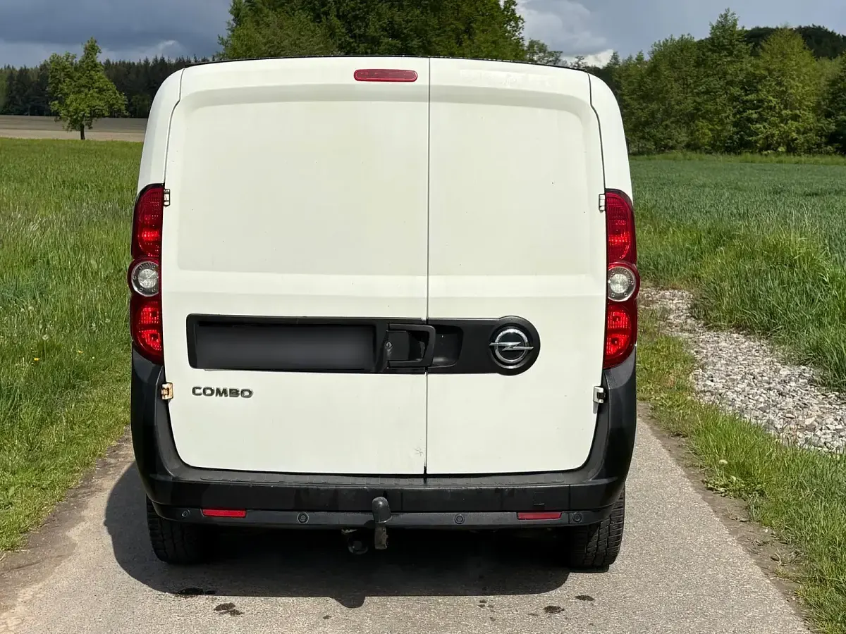 Gebraucht Opel Combo 90 PS (66 kW) 2013 Weiß Van / Kleinbus