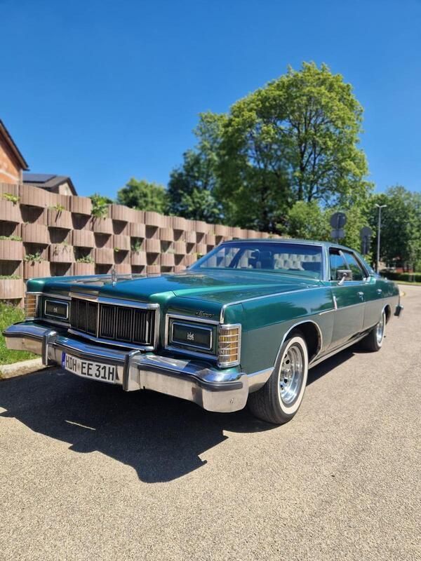 Grün Gebraucht 1977 Ford V8 Limousine | 13.500 € - Bild 1/4
