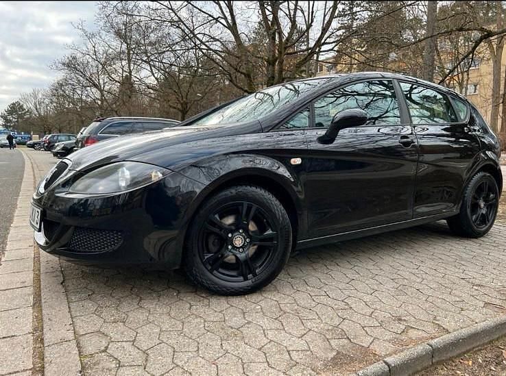 Schwarz Gebraucht 2008 Seat Leon Limousine | 3.500 € (Teuer) - Bild 1/4