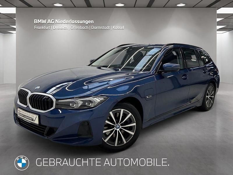Blau Gebraucht 2022 BMW 320e Limousine | 27.890 € (Fairer Preis) - Bild 1/4