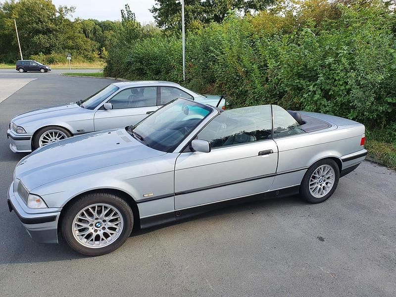 Gebraucht BMW 318 Cabriolet Basis 116 PS (85 kW) 1997 Grau Cabrio