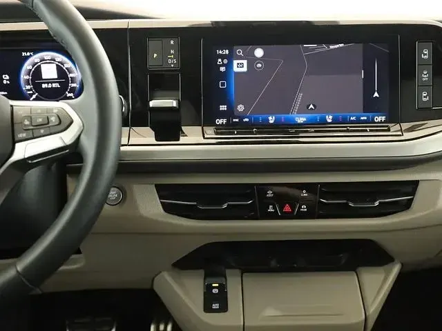Gebraucht VW Multivan Style 177 PS (130 kW) 2025 Schwarzkeine angabe Van / Kleinbus