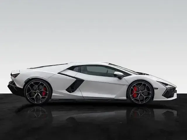 Gebraucht Lamborghini Revuelto 1016 PS (747 kW) 2024 Weiß Coupé