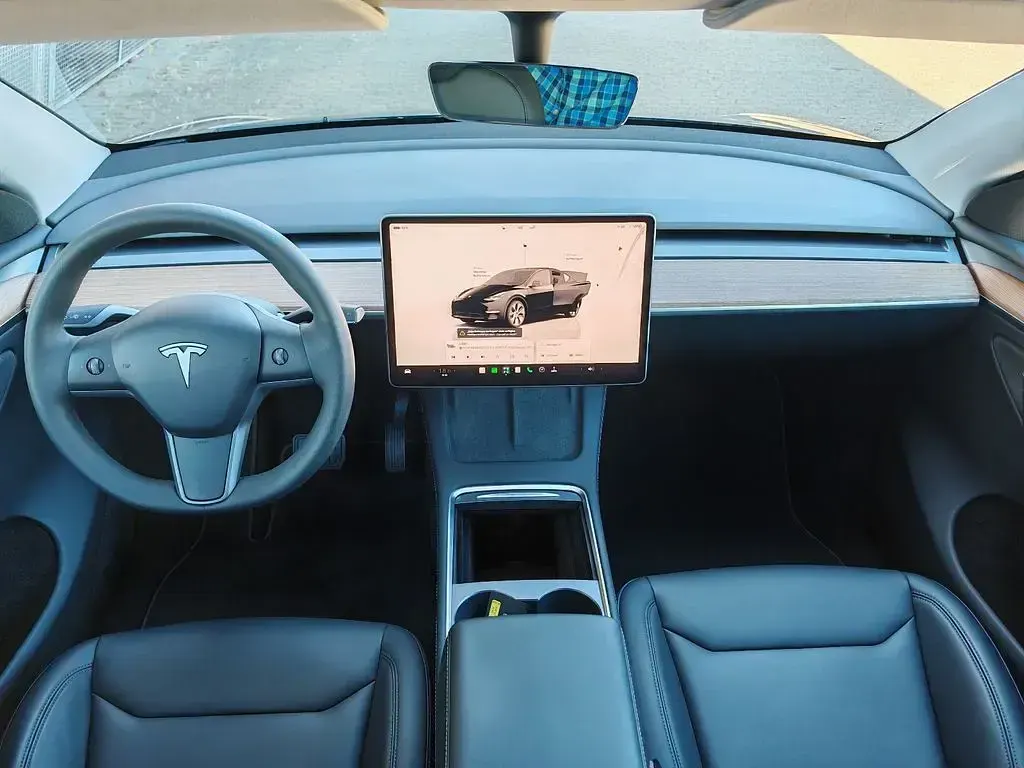 Gebraucht Tesla Model Y Standard Range 219 kW (299 PS) 2023 Schwarz SUV