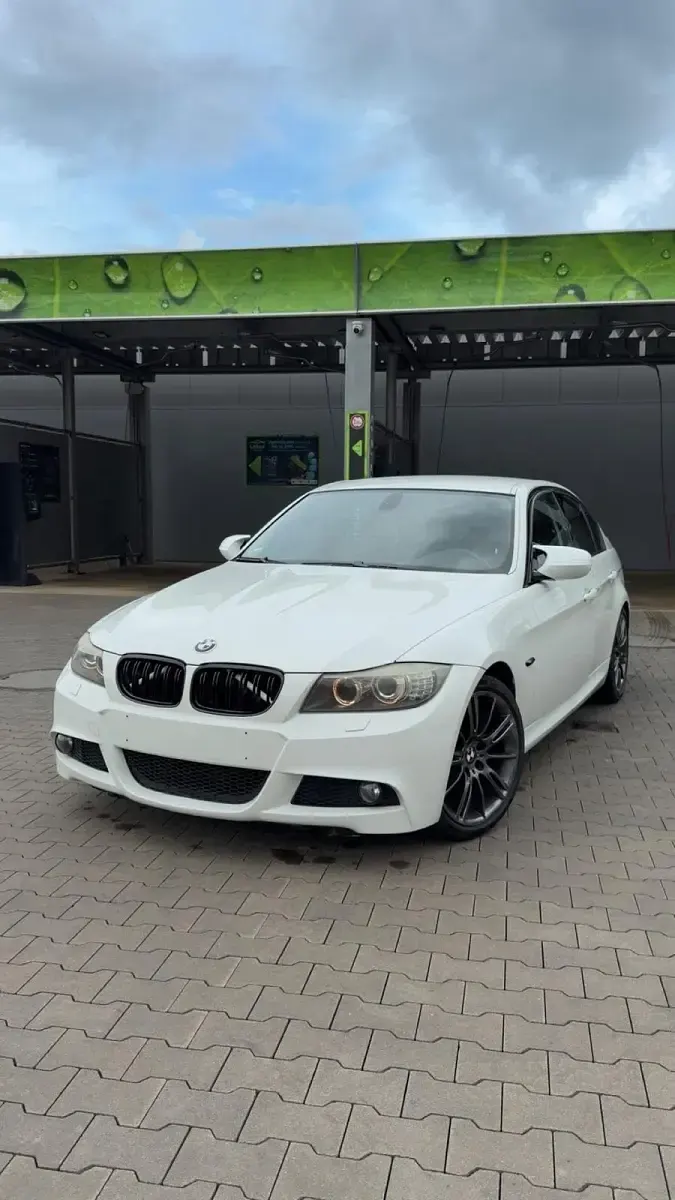 Gebraucht BMW 318 M Sport 143 PS (105 kW) 2009 Weiß Limousine