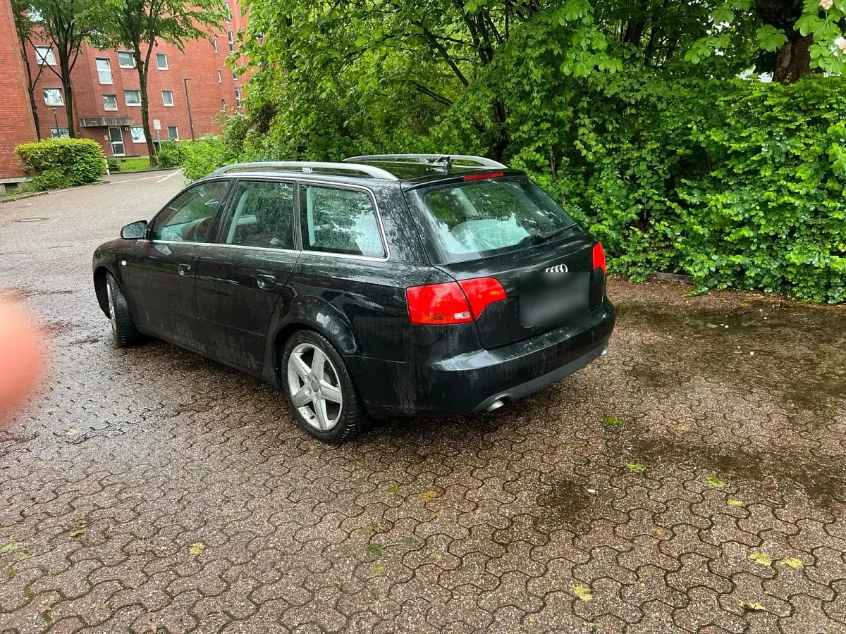 Second-hand Audi A4 140 CP (102 kW) 2006 Negru Break
