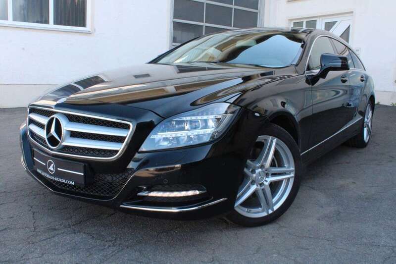 Obsidianschwarz metalliclack Gebraucht 2014 Mercedes CLS350 Kombi | 16.890 € (Guter Preis) - Bild 1/4