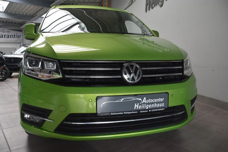 Grün Gebraucht 2016 VW Caddy S Van / Kleinbus | 21.880 € (Teuer) - Bild 1/4