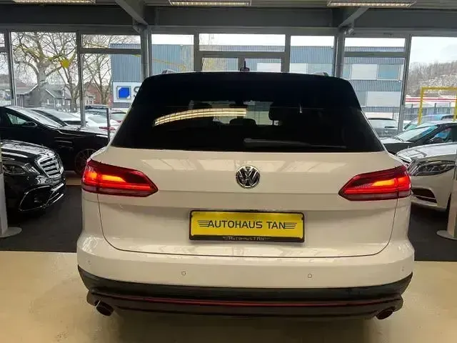 Second-hand VW Touareg 231 CP (169 kW) 2019 Alb SUV