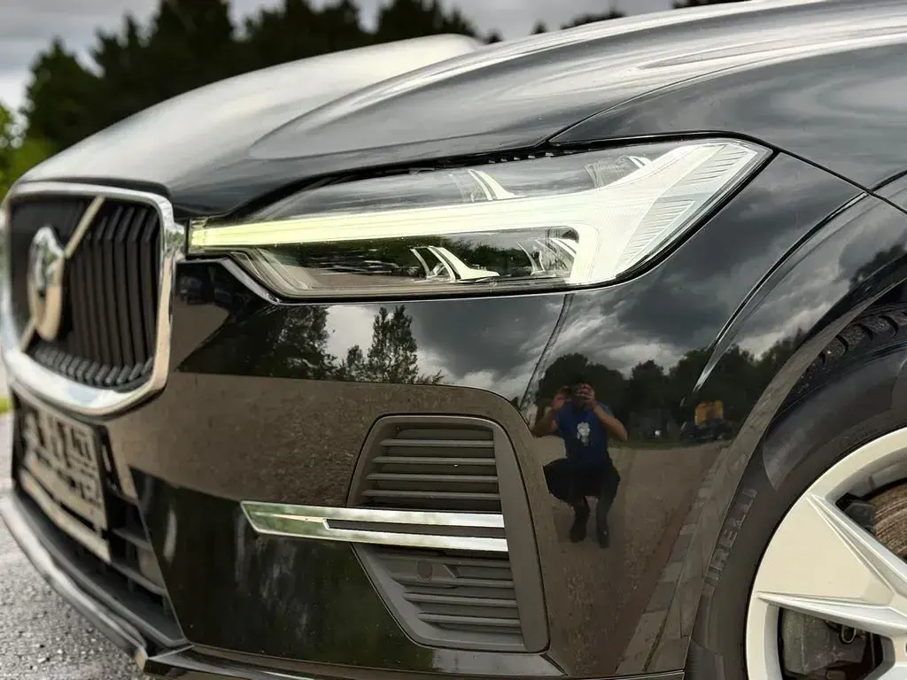 Gebraucht Volvo XC60 Momentum 197 PS (144 kW) 2021 Schwarz SUV