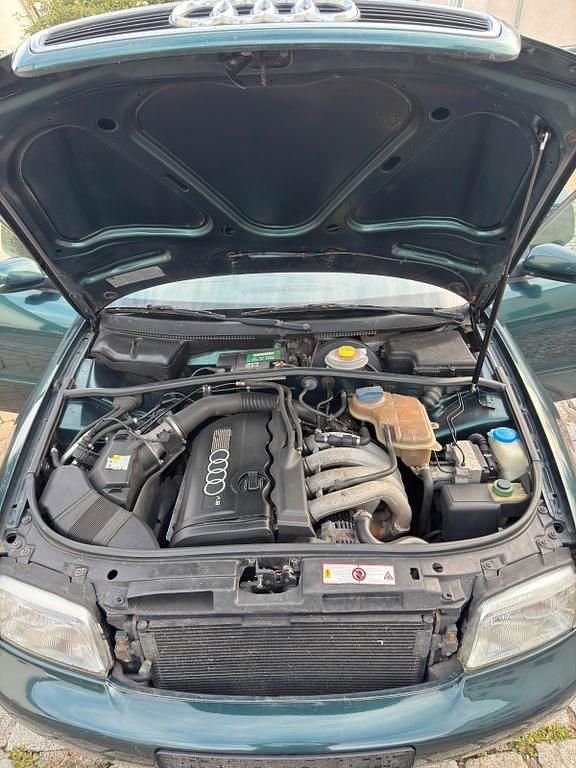 Gebraucht Audi A4 125 PS (91 kW) 1996 Grün Kombi