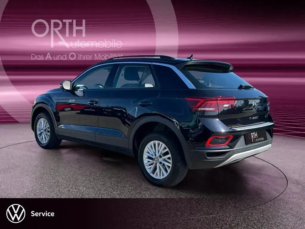 Second-hand VW T-Roc Life 150 CP (110 kW) 2022 Negru SUV