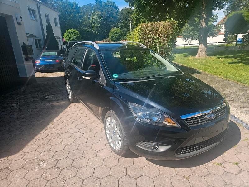 Schwarz Gebraucht 2008 Ford Focus Kombi | 2.450 € (Fairer Preis) - Bild 1/4