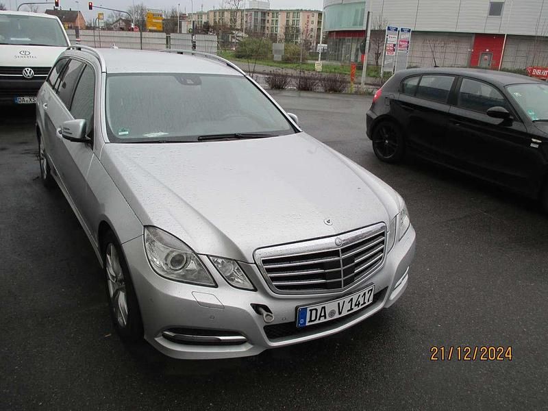 Silber Gebraucht 2013 Mercedes 300 Avantgarde Kombi | 6.700 € - Bild 1/4