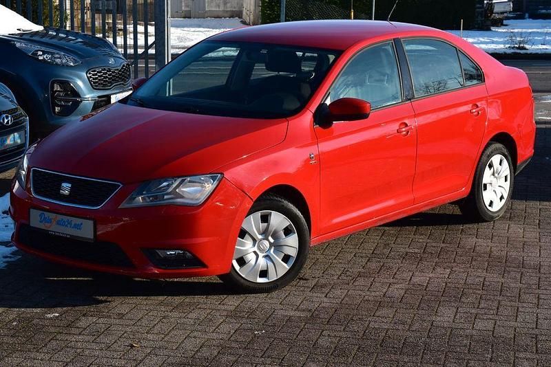 Gebraucht Seat Toledo Reference 86 PS (63 kW) 2013 Rot Limousine