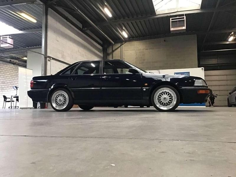 Gebraucht Audi V8 Sport 280 PS (205 kW) 1992 Schwarz Limousine