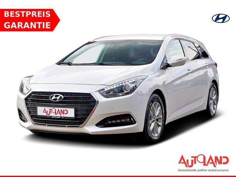 Weiß Gebraucht 2016 Hyundai i40 Kombi | 12.990 € (Fairer Preis) - Bild 1/4