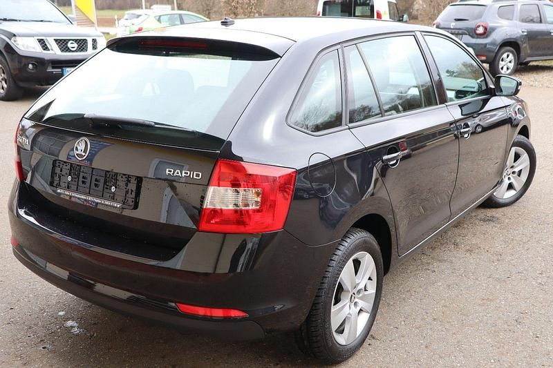 Gebraucht Skoda Rapid Ambition 90 PS (66 kW) 2016 Schwarz Kleinwagen