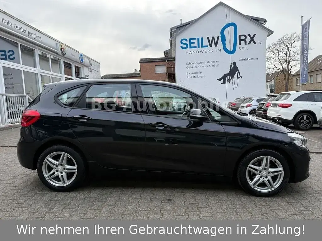 Gebraucht BMW 218 Basis 150 PS (110 kW) 2015 Schwarz Kombi
