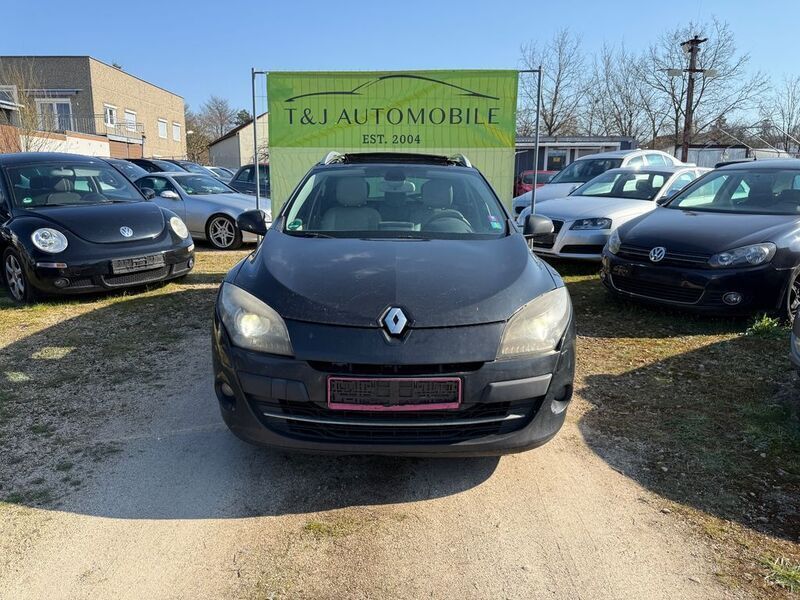 Schwarz Gebraucht 2009 Renault Mégane III Limousine | 1.999 € (Fairer Preis) - Bild 1/4