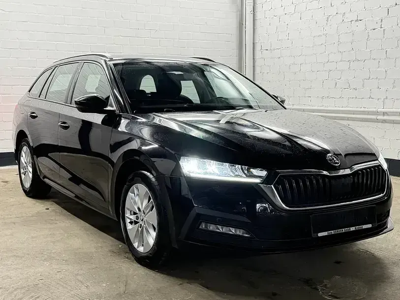 Gebraucht Skoda Octavia Ambition 150 PS (110 kW) 2022 Schwarzmagic perleffekt Kombi