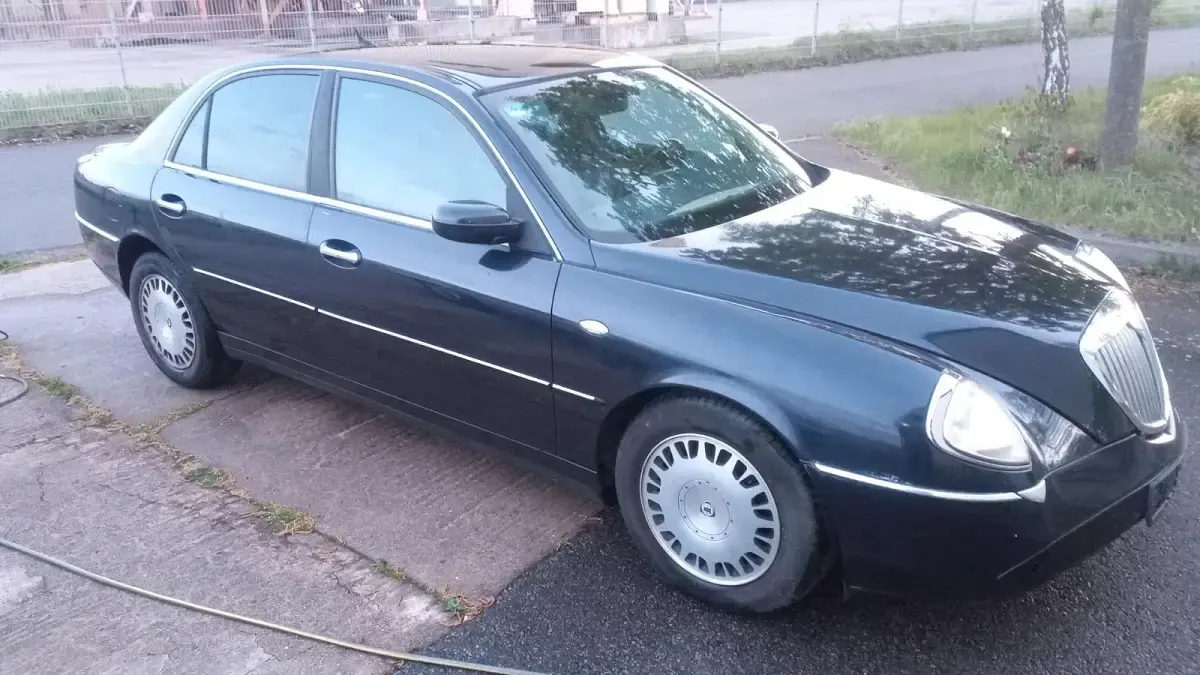 Second-hand Lancia Thesis 230 CP (169 kW) 2003 Albastru Berlinǎ