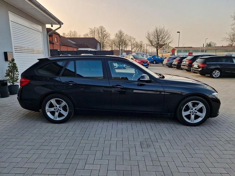 Gebraucht BMW 320 Advantage 190 PS (139 kW) 2017 Schwarz Kombi
