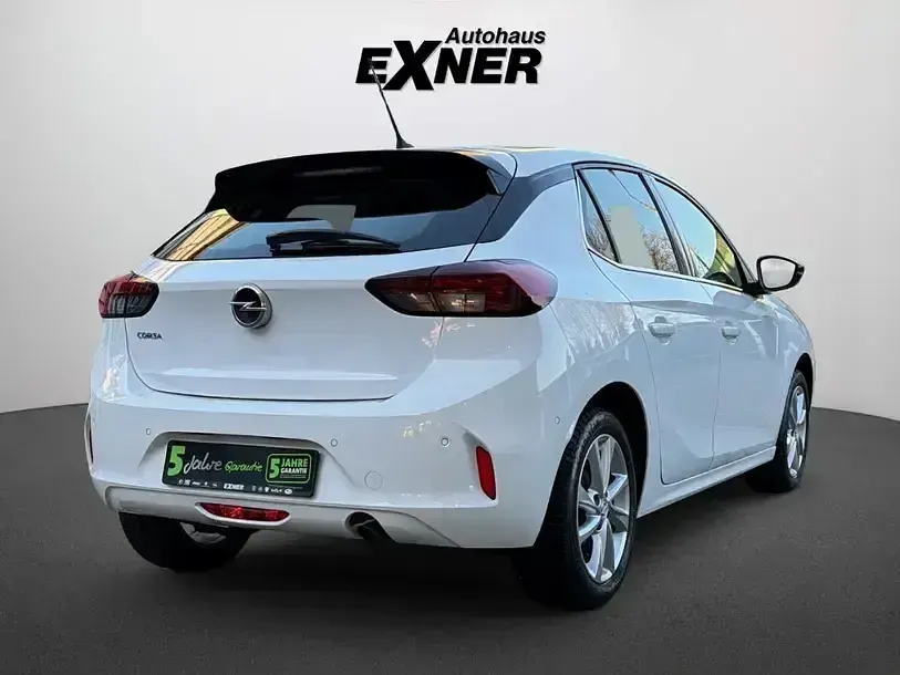 Używany Opel Corsa Elegance 101 KM (74 kW) 2023 Biały Hatchback