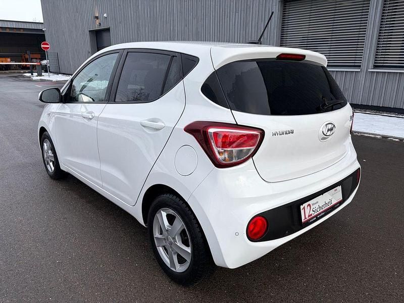 Gebraucht Hyundai i10 YES! 87 PS (63 kW) 2017 Weiß Kleinwagen