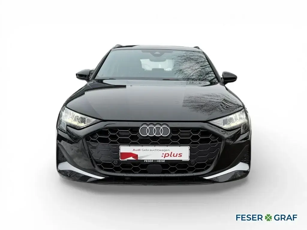 Gebraucht Audi A3 Ambiente 116 PS (85 kW) 2025 Mythosschwarz metallic Limousine