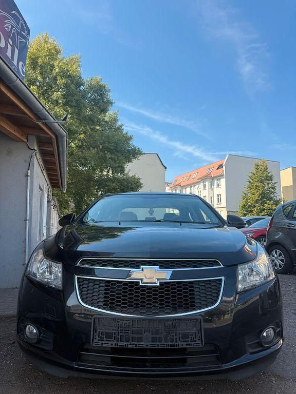 Gebraucht Chevrolet Cruze 124 PS (91 kW) 2011 Schwarz Limousine