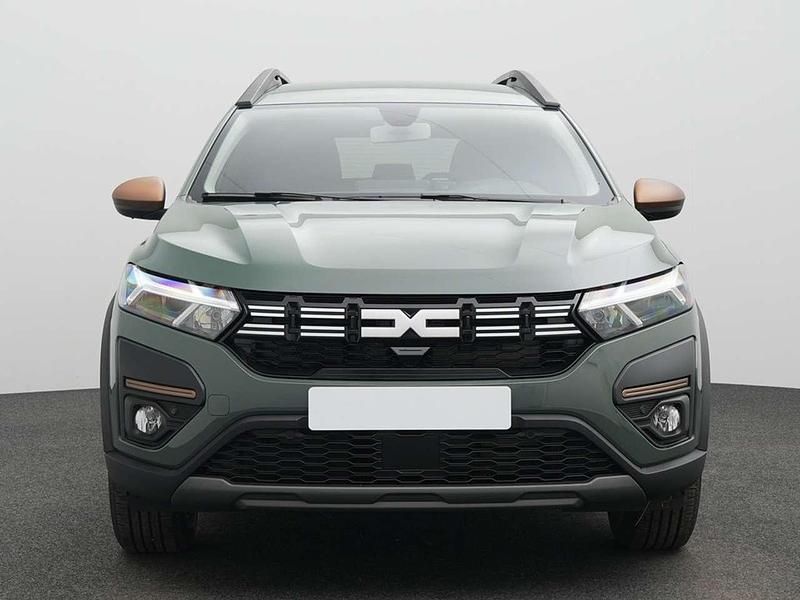 Gebraucht Dacia Jogger Extreme 141 PS (103 kW) 2025 Safarigrüngrau Van / Kleinbus