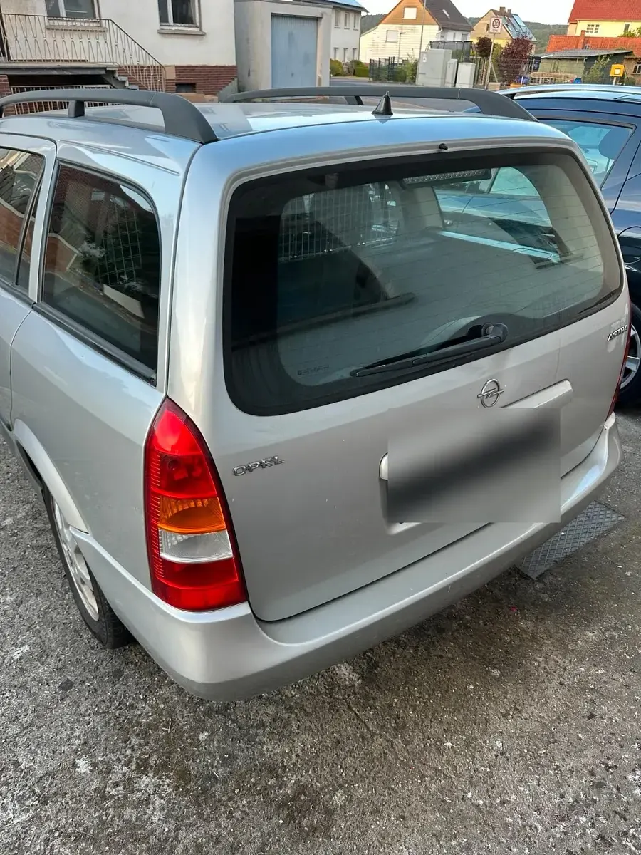 Gebraucht Opel Astra 101 PS (74 kW) 2002 Silber Kombi