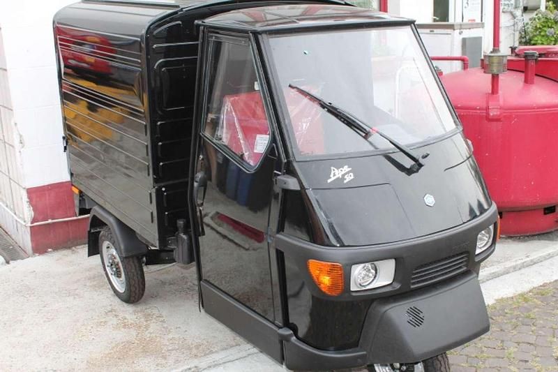 Nouă Piaggio APE 2025 Negru SUV