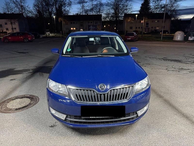 Blau Gebraucht 2015 Skoda Rapid Limousine | 4.000 € (Fairer Preis) - Bild 1/4