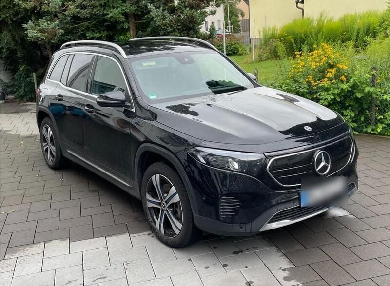Schwarz Gebraucht 2022 Mercedes EQB250 Progressive SUV | 28.000 € (Guter Preis) - Bild 1/4