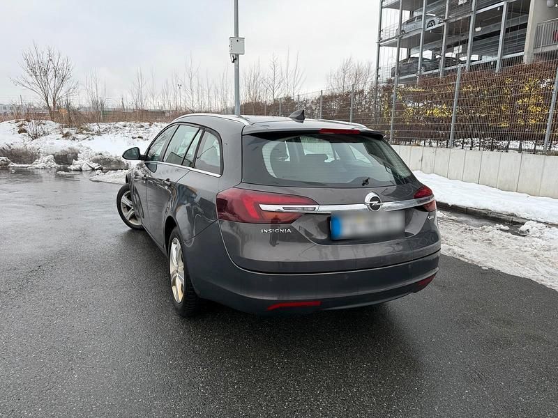 Gebraucht Opel Insignia 136 PS (100 kW) 2016 Grau Kombi