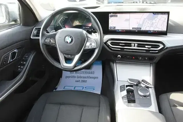 Gebraucht BMW 330 Shadowline 286 PS (210 kW) 2022 Skyscraper grau metallic Kombi