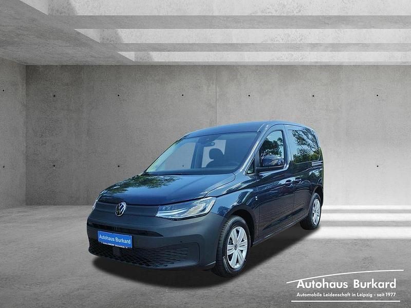 Gebraucht VW Caddy Basis 122 PS (89 kW) 2024 Starlight blue metallic Van / Kleinbus