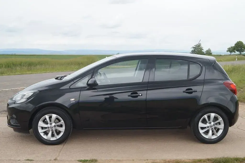 Używany Opel Corsa Active 69 KM (50 kW) 2017 Czarny Hatchback
