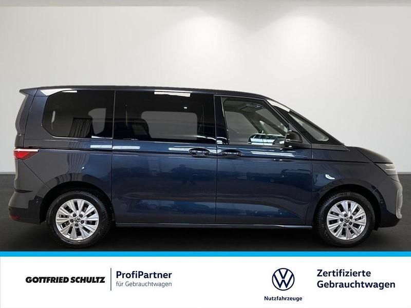 Gebraucht VW Multivan Life 150 PS (110 kW) 2024 Blau Van