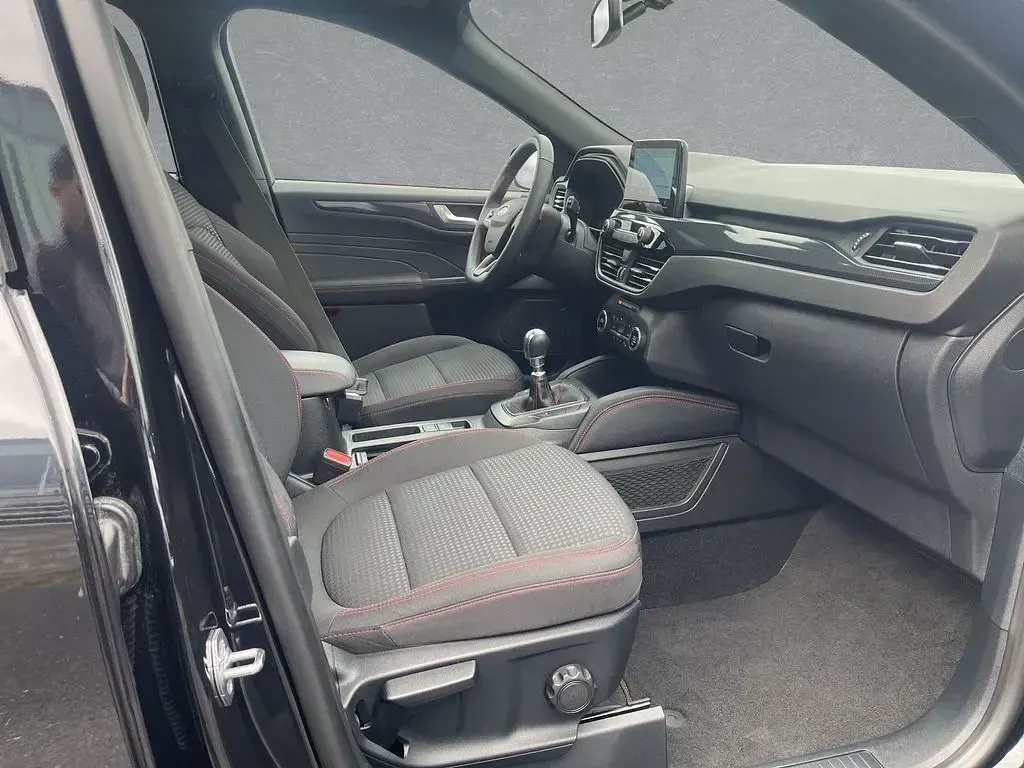 Gebraucht Ford Kuga ST-Line 151 PS (111 kW) 2022 Schwarz SUV