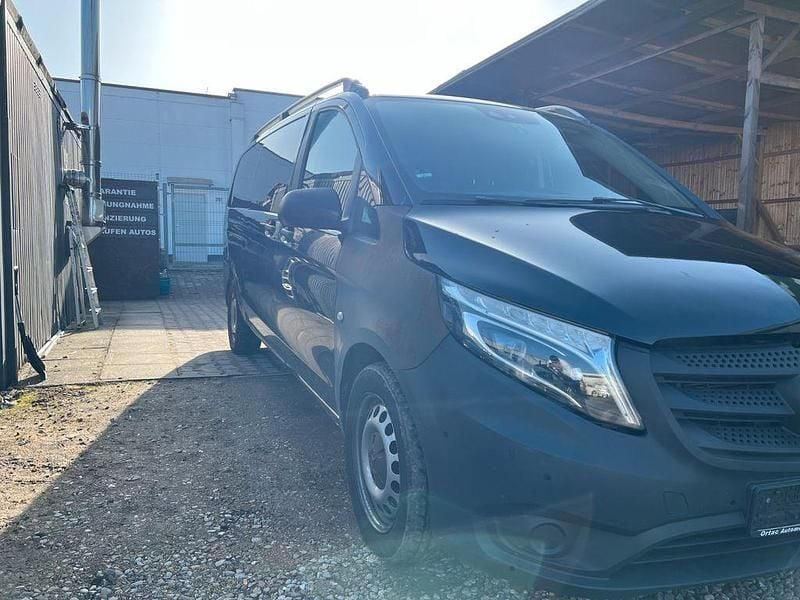 Gebraucht Mercedes Vito 190 PS (139 kW) 2017 Schwarz Van
