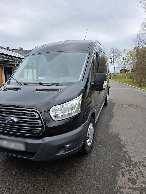 Second-hand Ford Transit 130 CP (95 kW) 2019 Negru Van