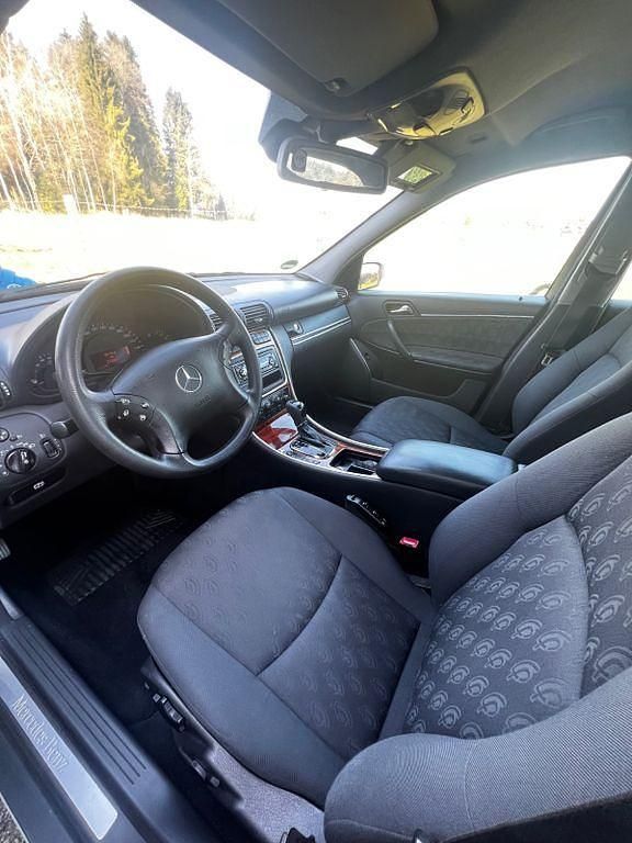 Gebraucht Mercedes C200 Elegance 116 PS (85 kW) 2001 Silber Limousine