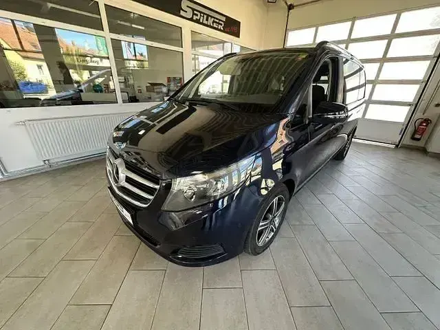 Gebraucht Mercedes V250 Edition 190 PS (139 kW) 2017 Cavansitblau Van / Kleinbus