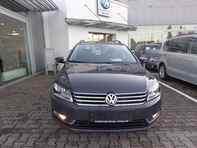 Gebraucht VW Passat 140 PS (102 kW) 2013 Grau Kombi