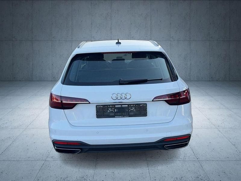 Gebraucht Audi A4 Business 163 PS (119 kW) 2023 Ibisweiß Kombi